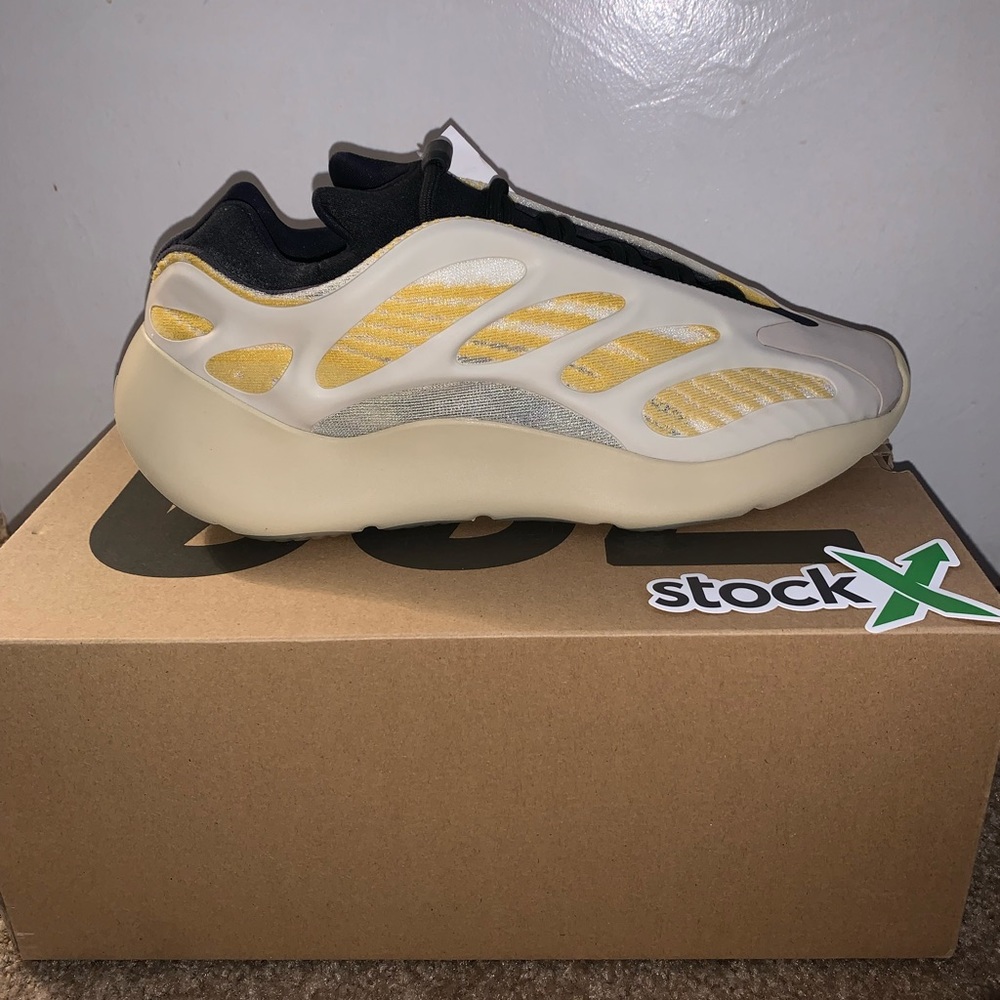 Yeezy 700